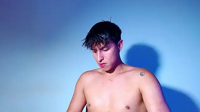 rowanbigboy23 online show from April 2026 12:22:02 AM