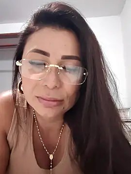 mia mancinii online show from March 2026 12:59:02 AM