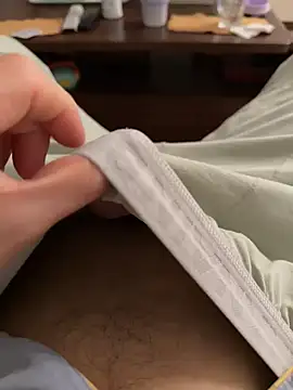 Snapshot of miniyellower chatting on March 2026 12:44:01 PM miniyellower online show from March 2026 12:44:01 PM