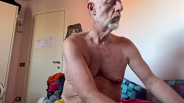 Snapshot of Pigna16PSRN chatting on July 2026 10:10:02 AM Pigna16PSRN online show from July 2026 10:10:02 AM