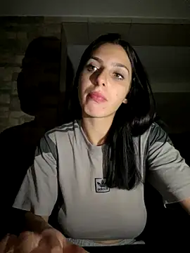 Laraa201 online show from October 2025 09:16:01 PM