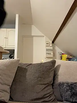 Snapshot of Saphyra_Secret chatting on February 2026 05:31:01 PM Saphyra Secret online show from February 2026 05:31:01 PM