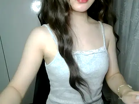 Snapshot of Annabelle-e chatting on July 2026 05:48:02 PM Annabelle-e online show from July 2026 05:48:02 PM