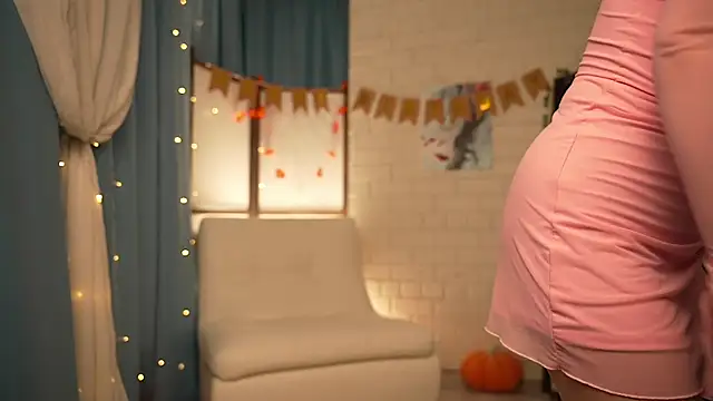 Ruminelle online show from December 2025 12:23:02 PM