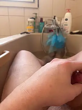 Snapshot of Lolo66600op chatting on February 2026 08:22:01 AM Lolo66600op online show from February 2026 08:22:01 AM