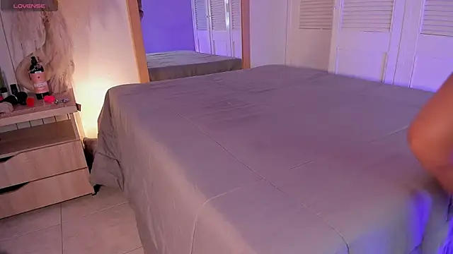 ALICESANDOVAL online show from April 2026 11:31:01 AM