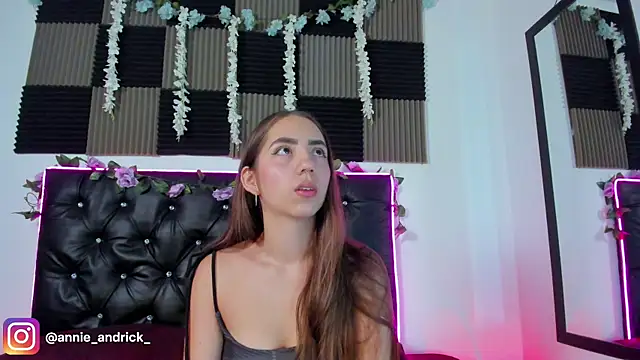  leda swan  online show from April 2026 11:03:02 AM