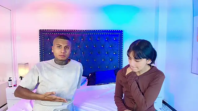 Damian and roxanne online show from April 2026 12:43:01 PM