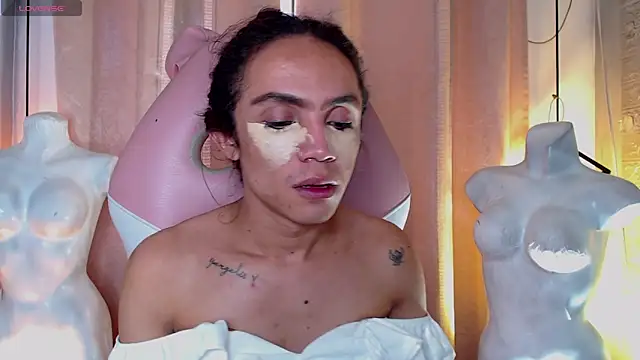 Cristal Gem1 online show from April 2026 08:45:02 PM