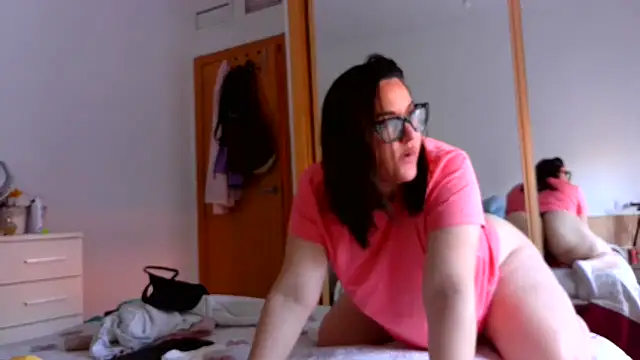 Cuquita83 online show from April 2026 10:46:01 AM