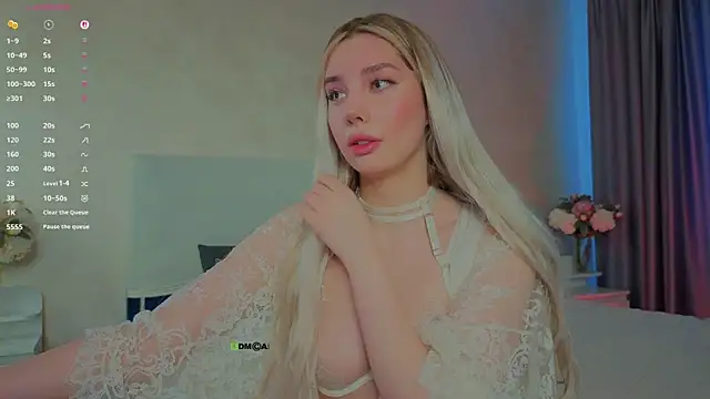 Snapshot of _sophielov chatting on June 2026 10:24:02 AM sophielov online show from June 2026 10:24:02 AM