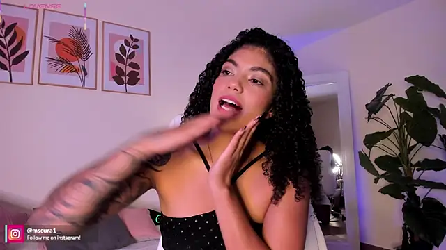 Snapshot of miss_curazao chatting on June 2026 01:15:02 PM miss curazao online show from June 2026 01:15:02 PM