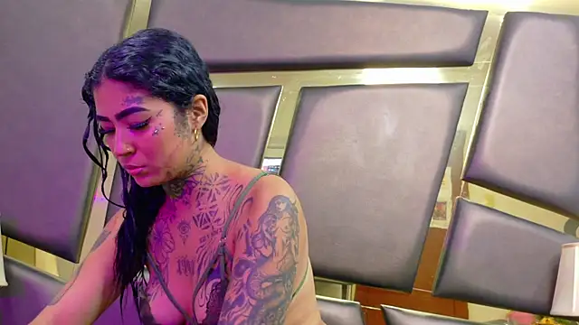 EmilieLake online show from March 2026 09:18:02 PM