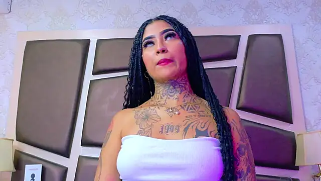 EmilieLake online show from July 2026 07:38:01 PM