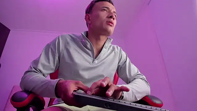 DavisFirb online show from April 2026 03:12:01 AM