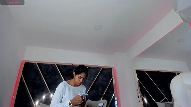 SusanaHenao online show from March 2026 05:18:02 PM