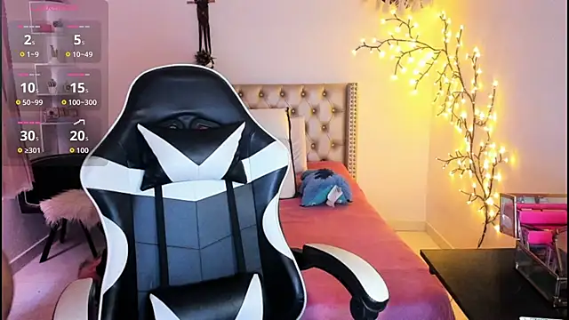 LenaStylesOA online show from September 2025 12:38:02 PM