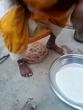 parmila203 online show from April 2026 01:06:01 AM