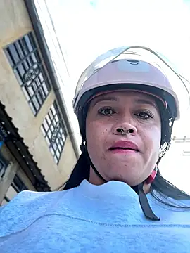 Snapshot of -Mia1 chatting on January 2026 11:58:01 AM -Mia1 online show from January 2026 11:58:01 AM