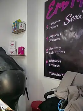 Snapshot of -Mia1 chatting on February 2026 11:58:01 AM -Mia1 online show from February 2026 11:58:01 AM