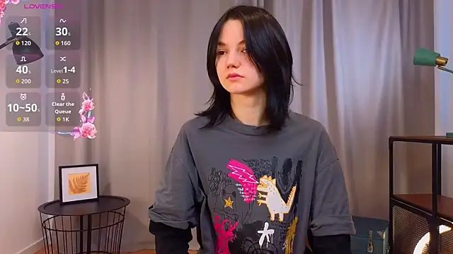 PamilaGrassle online show from October 2025 04:11:01 AM