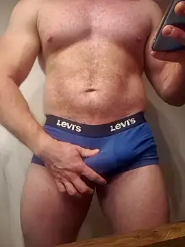 AlphaGymMale online show from November 2025 01:11:01 AM