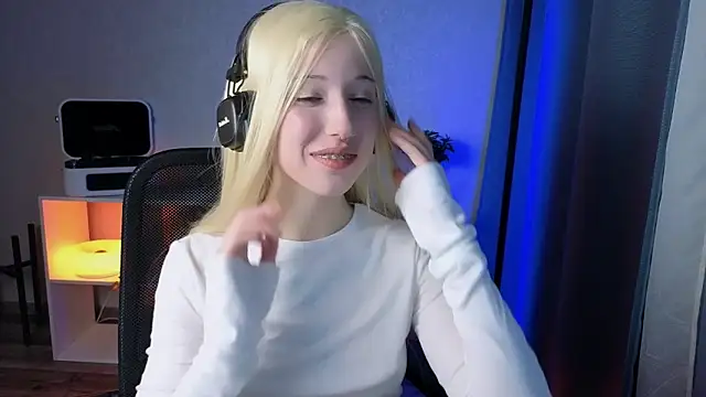 YukiMisa online show from April 2026 09:24:01 PM