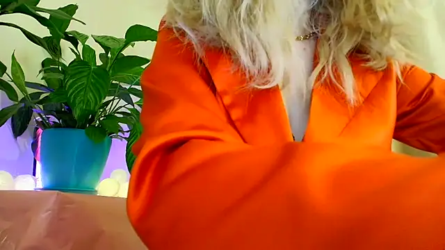 Politeeliza online show from May 2026 08:14:02 PM