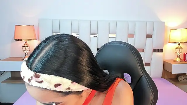 iamCharlotte19 online show from July 2026 03:58:01 PM