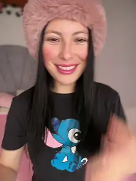 Mia salinass online show from April 2026 05:43:01 PM