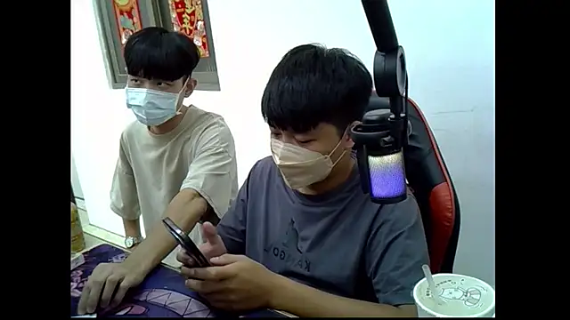 Snapshot of zhu000000 chatting on October 2025 07:20:02 AM zhu000000 online show from October 2025 07:20:02 AM