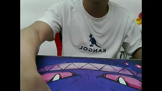 Snapshot of zhu000000 chatting on October 2025 06:13:01 AM zhu000000 online show from October 2025 06:13:01 AM