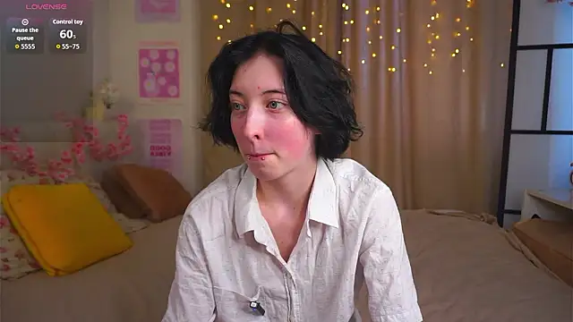 JuanaFriesz online show from March 2026 09:28:02 AM