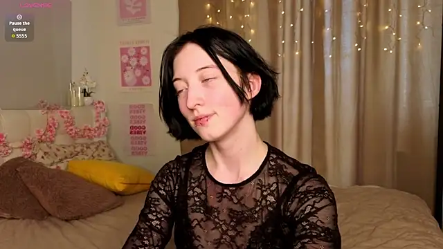 JuanaFriesz online show from April 2026 09:14:02 AM