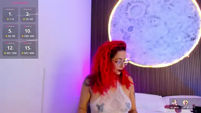 Snapshot of RoxanneStorm_ chatting on June 2026 04:44:01 AM RoxanneStorm online show from June 2026 04:44:01 AM