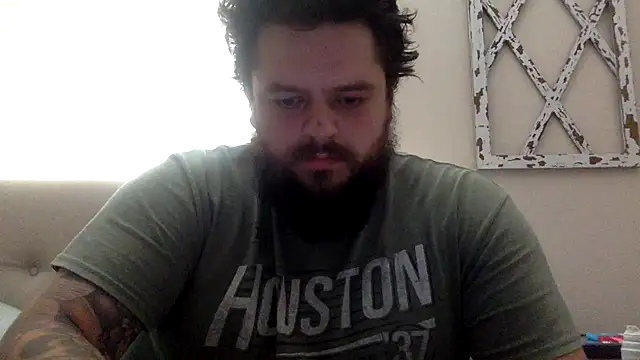 Snapshot of BeginnersLuck111 chatting on April 2026 05:02:01 PM BeginnersLuck111 online show from April 2026 05:02:01 PM