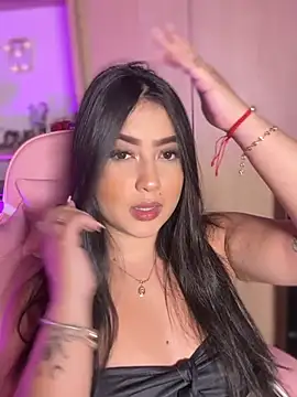 Emiily Moore1 online show from February 2026 06:59:02 PM