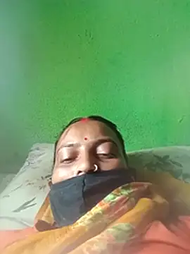 Snapshot of Hot_Seema83 chatting on July 2026 04:29:01 AM Hot Seema83 online show from July 2026 04:29:01 AM