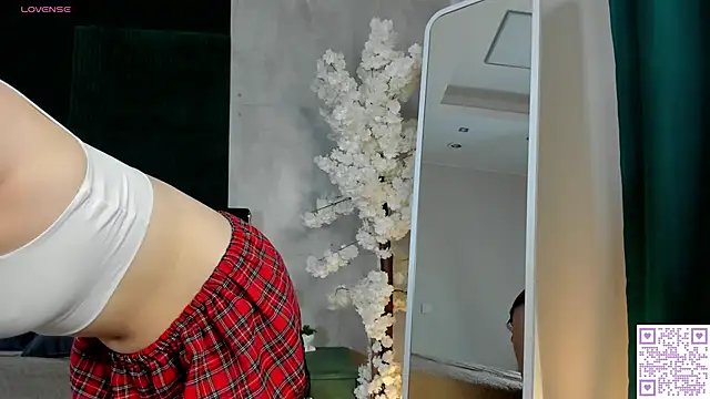 Brenda Puff online show from February 2026 12:01:01 AM