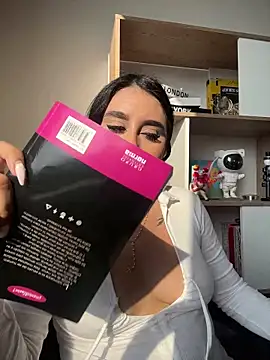 Sophie Dreamss online show from April 2026 09:09:02 PM