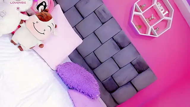 Nauthy girl online show from March 2026 01:04:02 PM