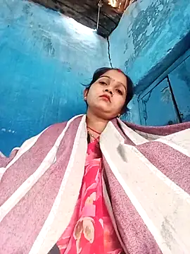 Jooli xx online show from April 2026 04:01:01 AM