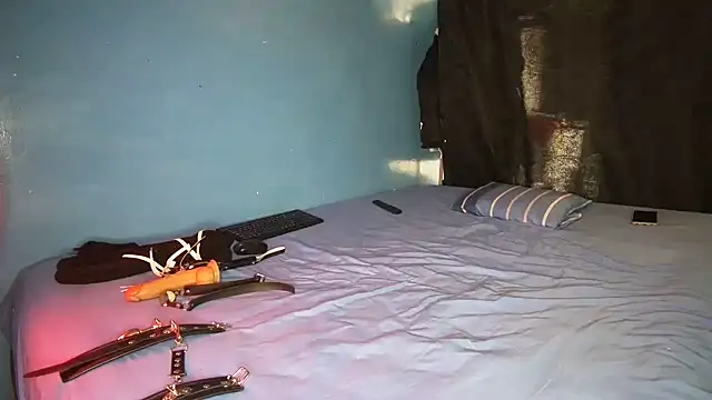 JoshuaMiller online show from October 2025 08:04:01 PM