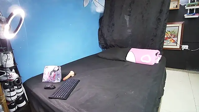 JoshuaMiller online show from October 2025 07:34:01 PM