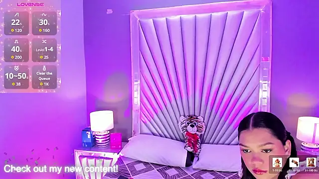 HatsaJones online show from March 2026 03:56:01 AM