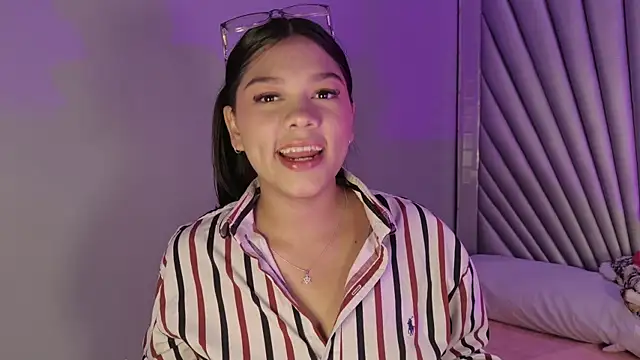 HatsaJones online show from April 2026 04:19:01 AM