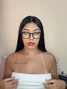 Alexa69xx online show from March 2026 07:41:01 PM