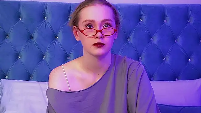 AgataFoxley online show from March 2026 06:14:02 PM