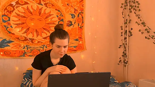 AliceCUNTach online show from March 2026 05:04:02 AM