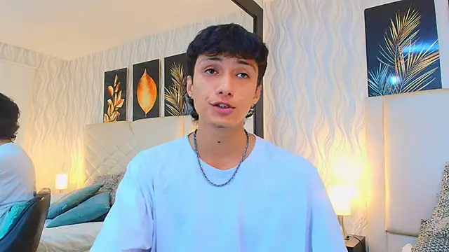 Lean Portman online show from April 2026 03:04:02 PM